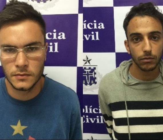 De acordo com informações, Rafael Rodrigues Lima, de 21 anos, e Bruno Garcia Poleto, 20, foram pegos instalando o equipamento, com uma espécie de gancho ... - furtos-a-banco-de-Salvador-e1439039398333-570x490