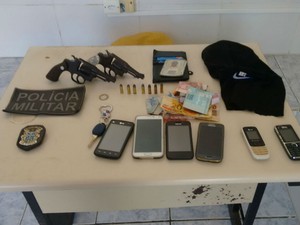 Objetos apreendidos pela polícia. Foto: Divulgação