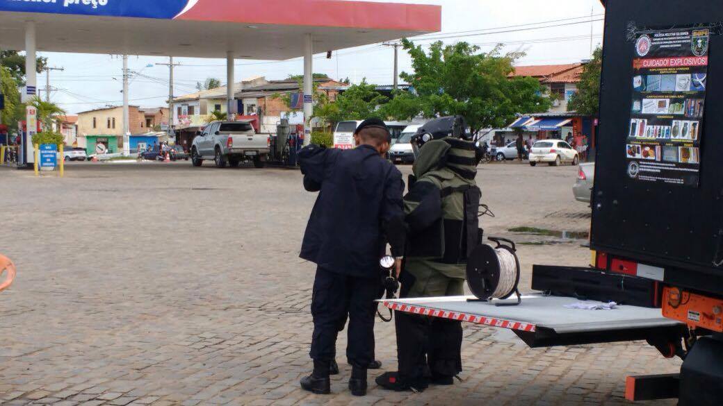 Bope desarma bomba dentro de carro em posto em Barra do Pojuca - Bahia No Ar! (Blogue)
