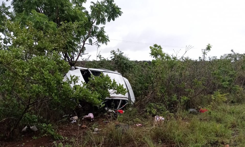 M E E Filha Morrem Ap S Batida Entre Carros Pessoas Ficaram Feridas