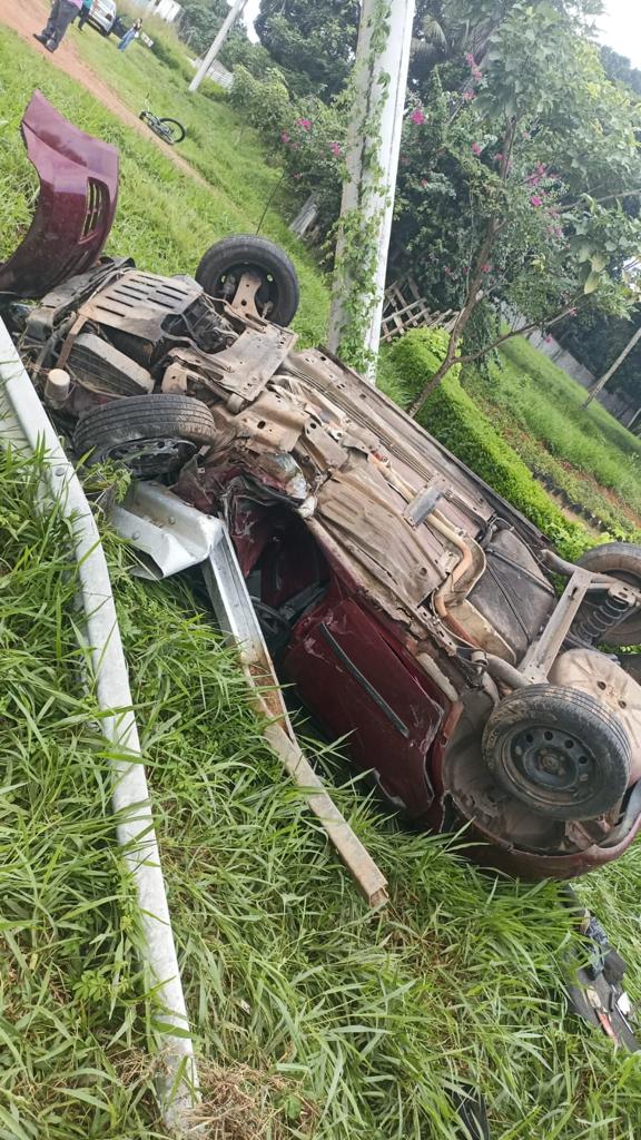 Carro Colide Em Poste E Capota Na Estrada Da Cascalheira BAHIA NO AR