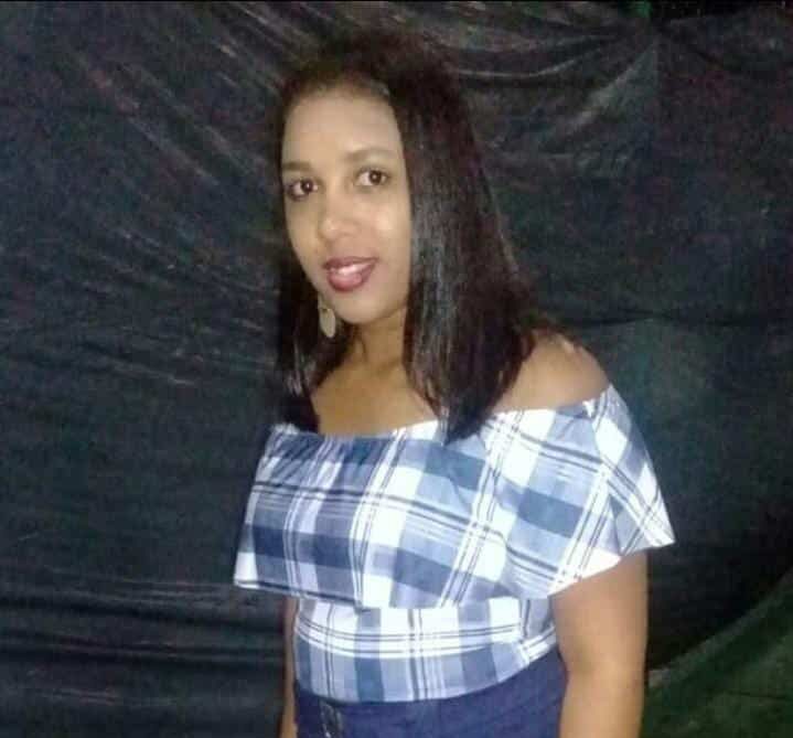 Mulher Morta E Homem Baleado Dentro De Casa Em Cama Ari