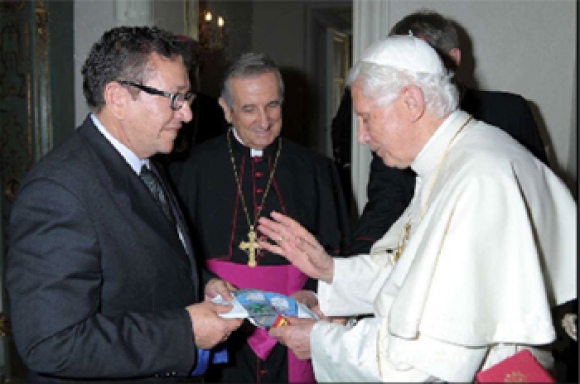 Papa Bento XVI recebe o prefeito Luiz Caetano