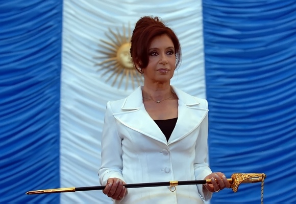 Presidente da Argentina Cristina Kirchner tem câncer na tireoide