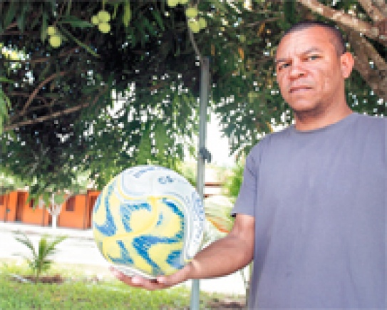 Maior artilheiro do Vitória em Brasileiros, Allan Delon volta a jogar na Bahia