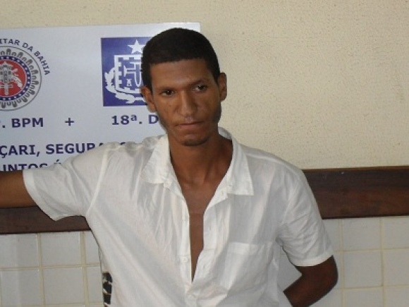 Traficante é preso com 13 pedras de crack no bairro Novo Horizonte