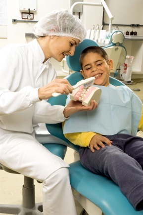 Escolas públicas terão atendimento dentário e oftalmológico a partir de abril