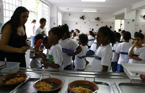 Alimentação inadequada pode influenciar no desempenho escolar