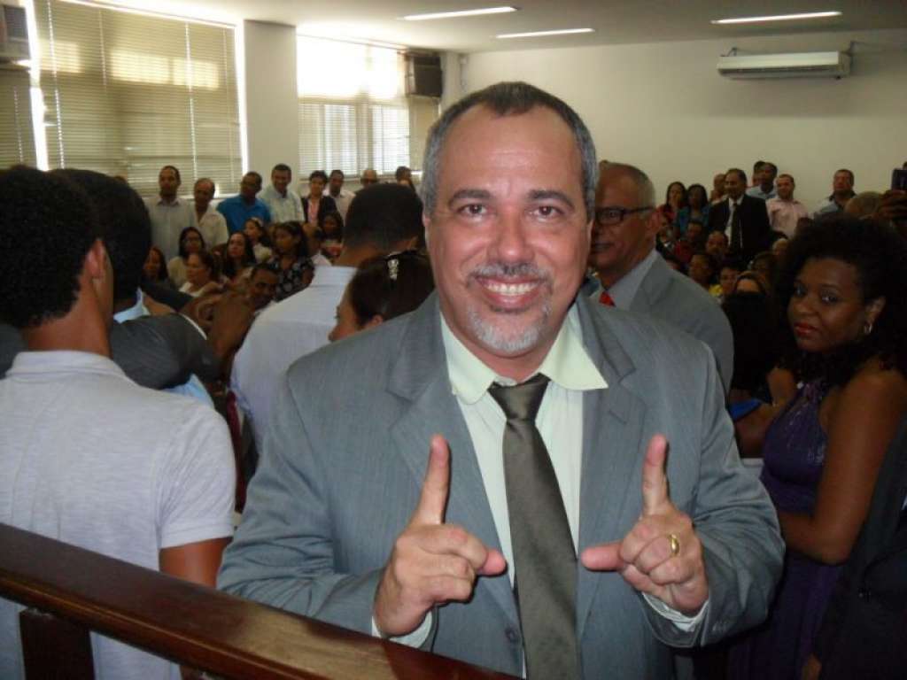 Prefeito Márcio Paiva participa de sessão solene na Câmara de Vereadores