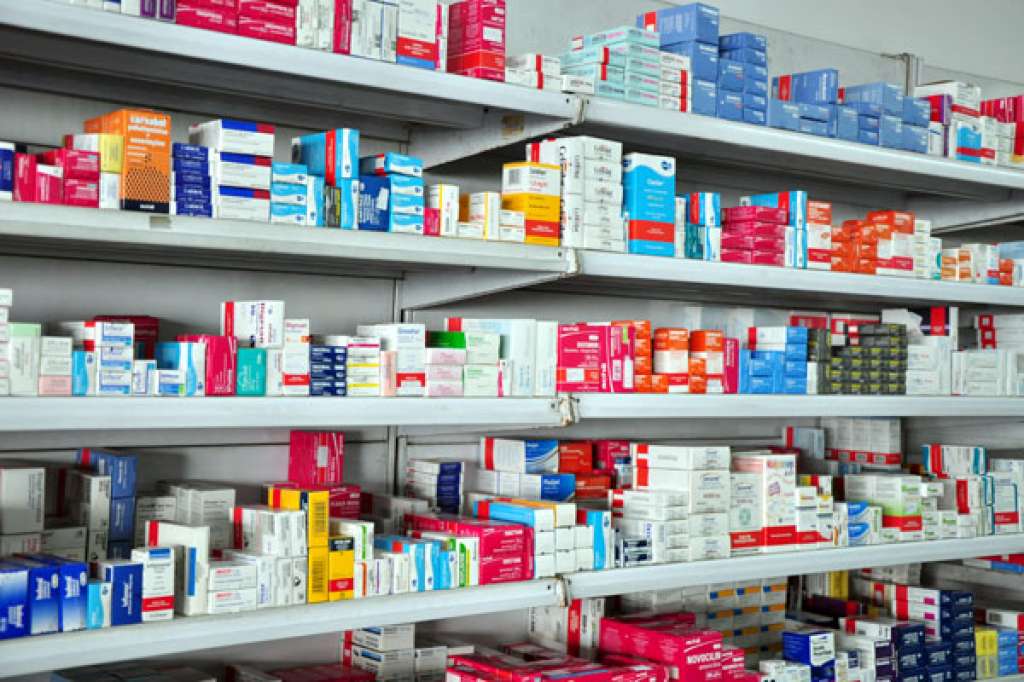 Anvisa supende venda de alguns medicamentos e produtos