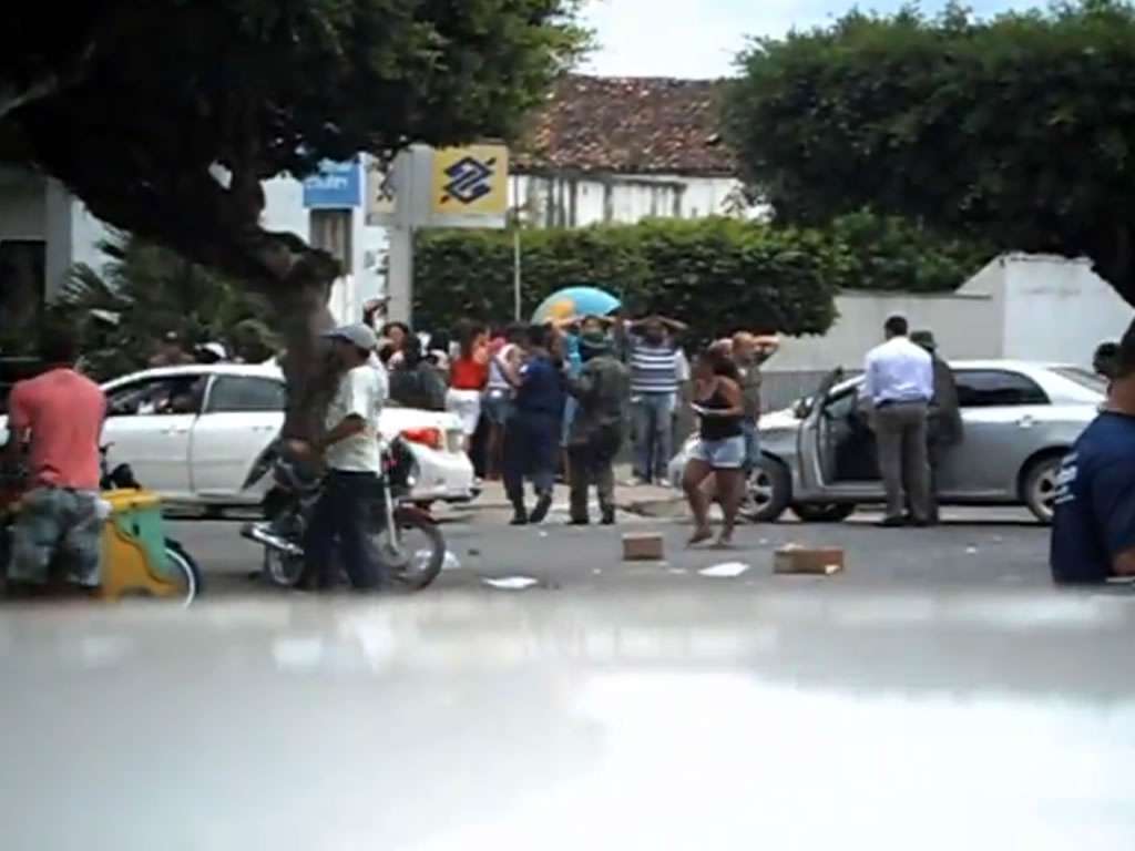 Bando assalta os Bancos do Brasil e Bradesco na cidade de Amargosa