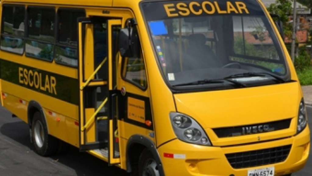 Mata de São João: Transporte escolar ganha ônibus acessível