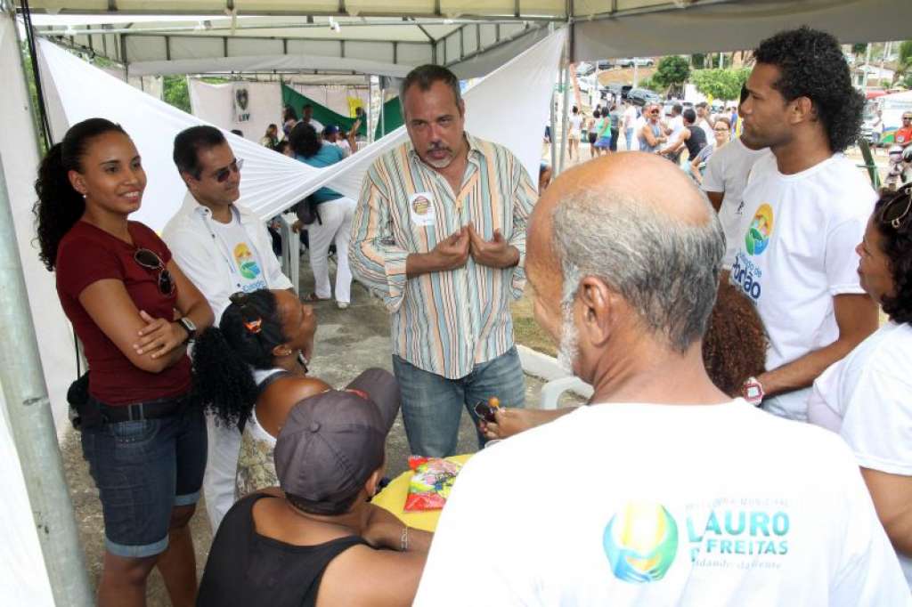 Lauro de Freitas: Prefeitura leva serviços à Portão