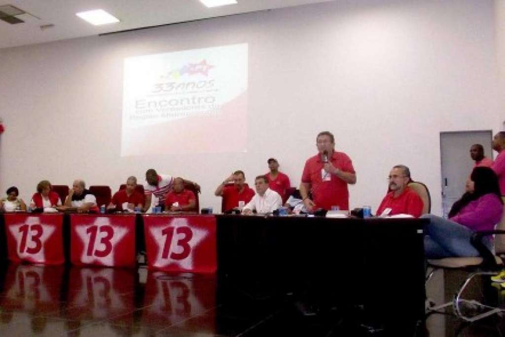 Caetano recebe apoio de vereadores petistas para candidatura ao governo