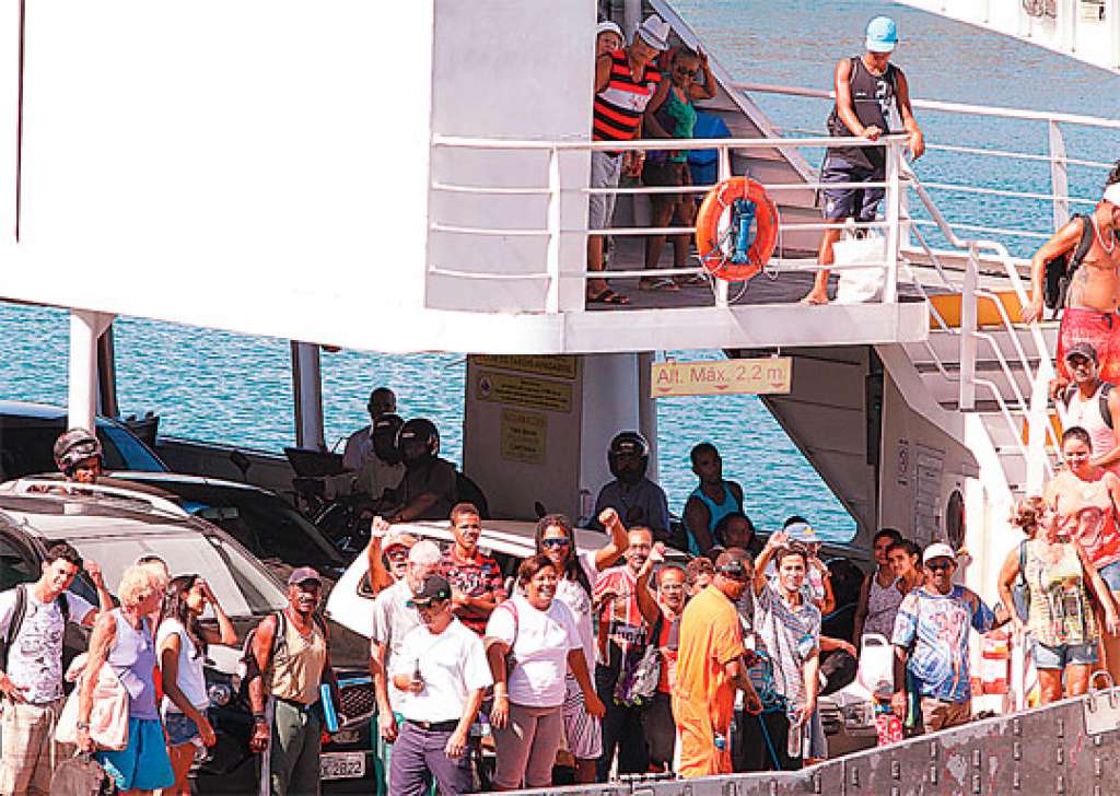 Sistema Ferry Boat espera transportar 107 mil passageiros neste feriado