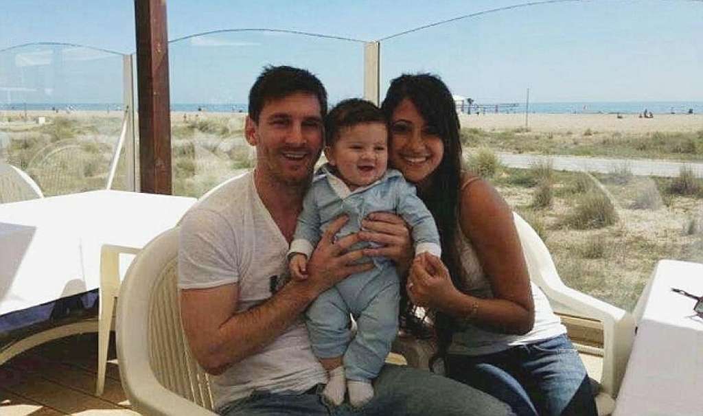 Messi apresenta filho pelas redes sociais
