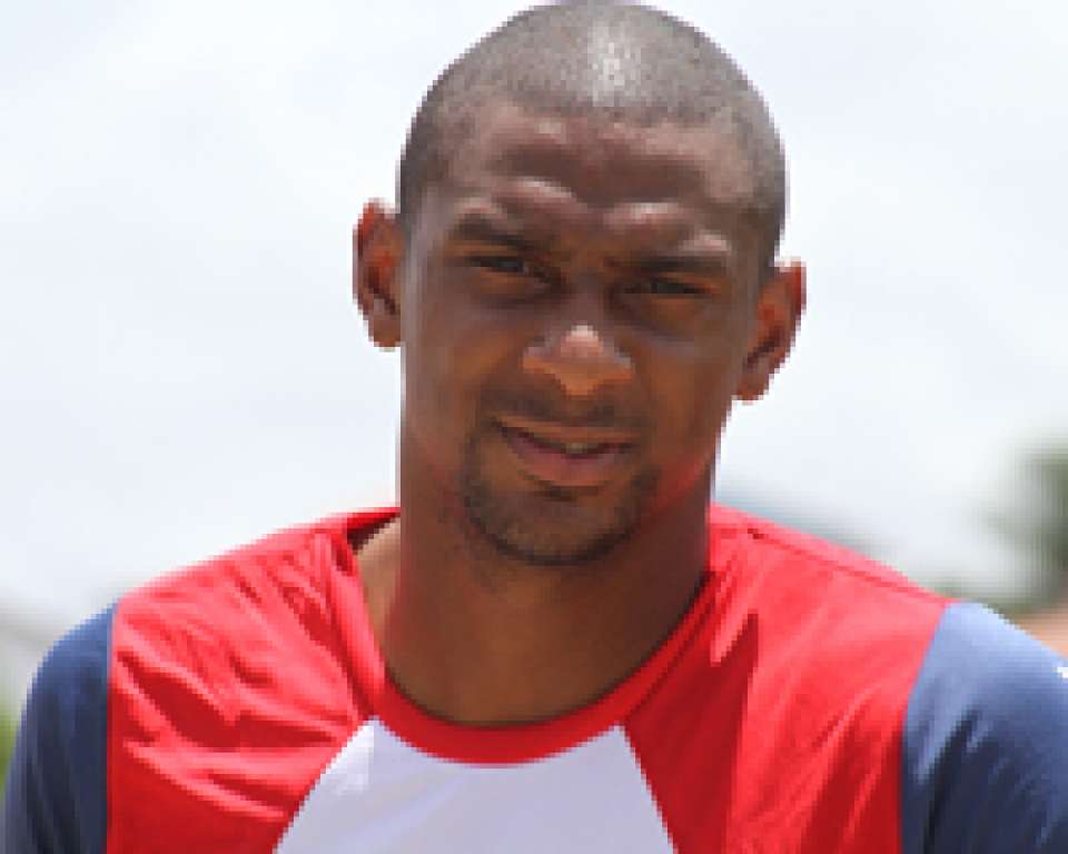 Reforço: Bahia anuncia contratação do zagueiro Rafael Donato