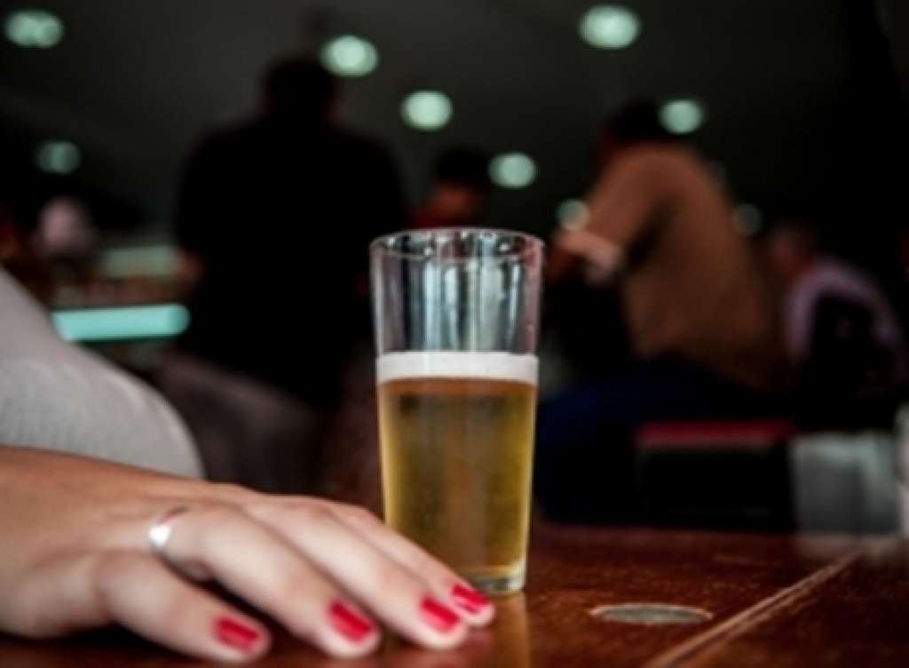 Senado torna crime venda de bebida alcoólica para os menores de 18 anos