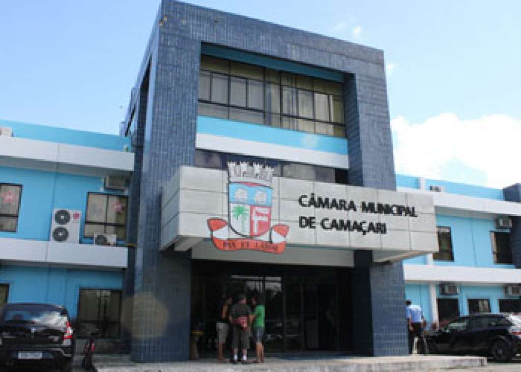 Câmara de Vereadores de Camaçari passa por manutenção e sessão é suspensa