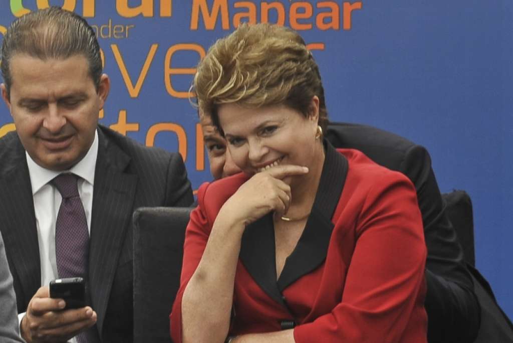 PSB de Campos se antecipa a Dilma e deixa governo nesta quarta-feira