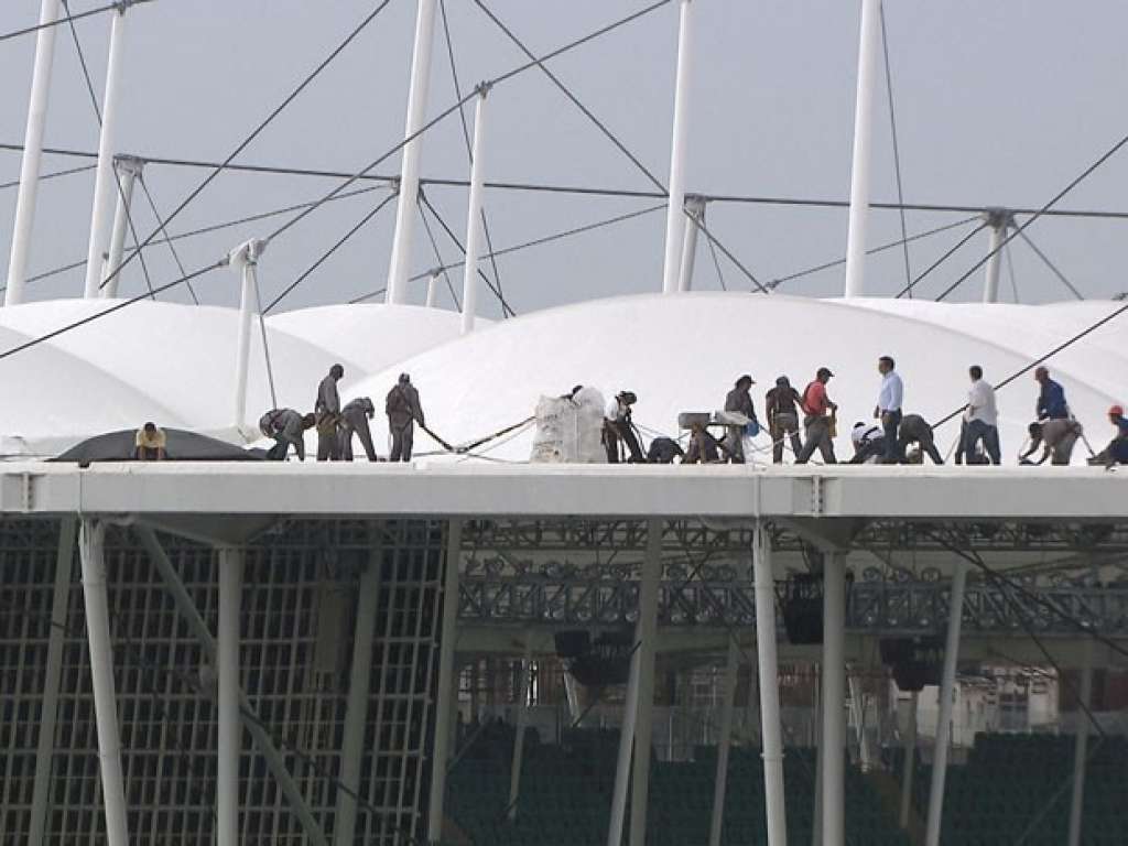 Mesmo sendo o estádio mais caro do Brasil, a Arena Fonte nova não suportou a chuva