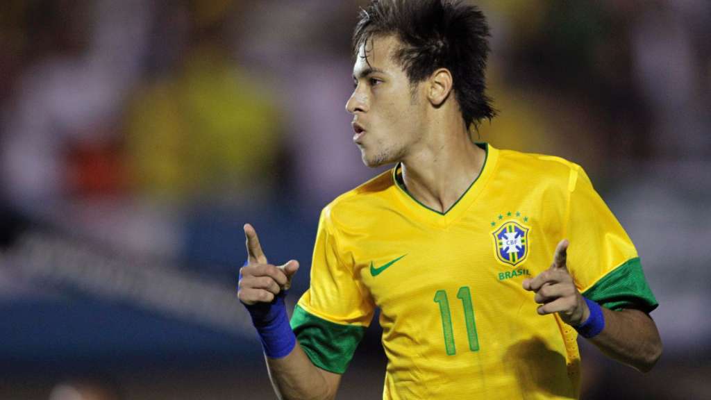 Neymar viaja domingo para assinar com Barcelona