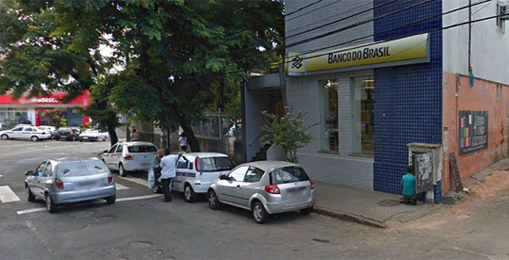 Quadrilha invade Banco do Brasil e leva todo dinheiro