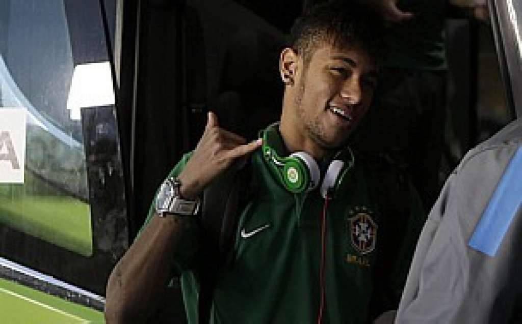 Seleção brasileira chega ao Rio sob forte esquema de segurança