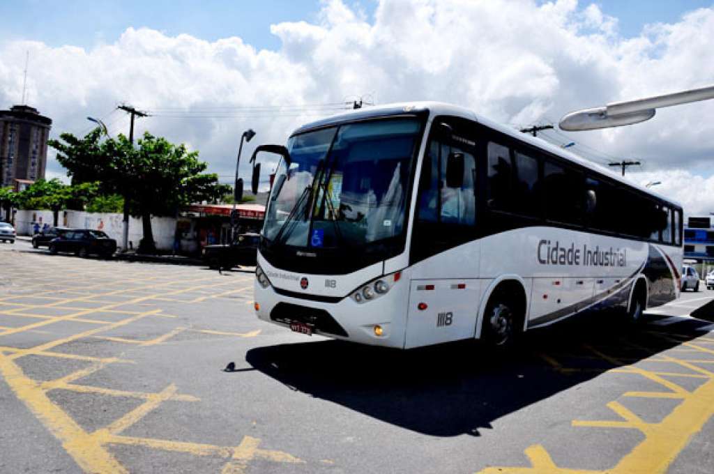 Após pressão popular, tarifa de ônibus ficará mais barata em Camaçari