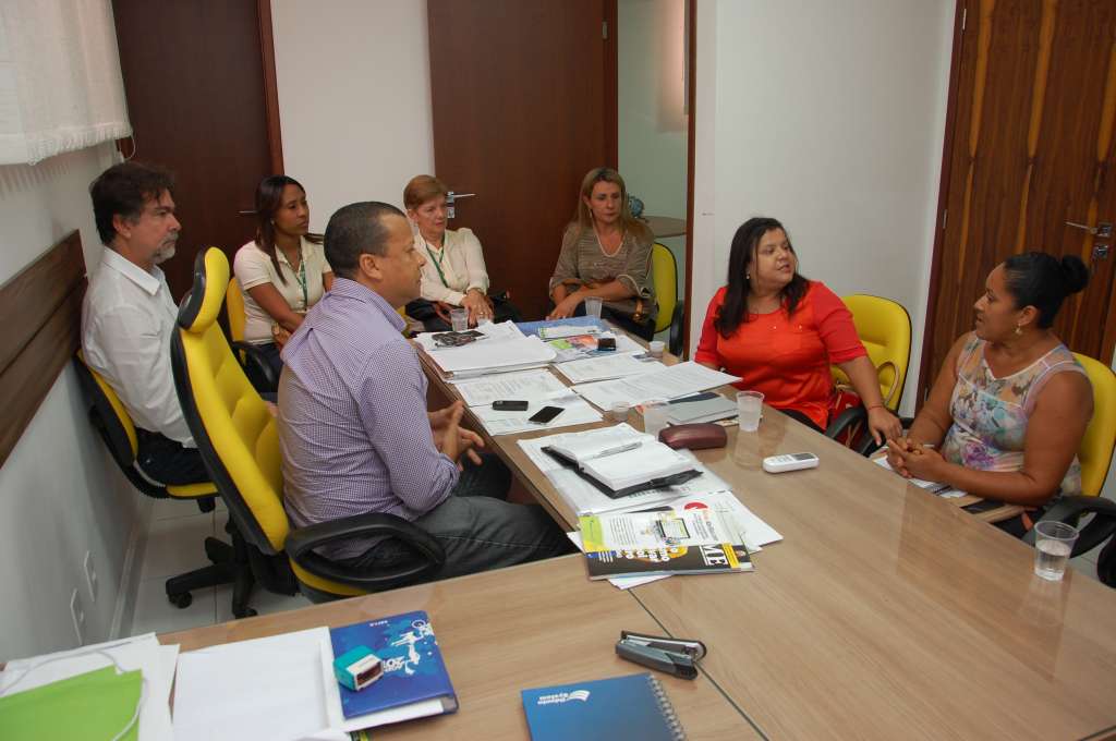Lauro de Freitas: Prefeitura atende representantes de movimento social do Quingoma