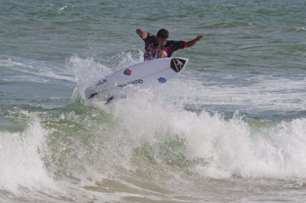 Praia de Arembepe será palco de campeonato de surf neste fim de semana