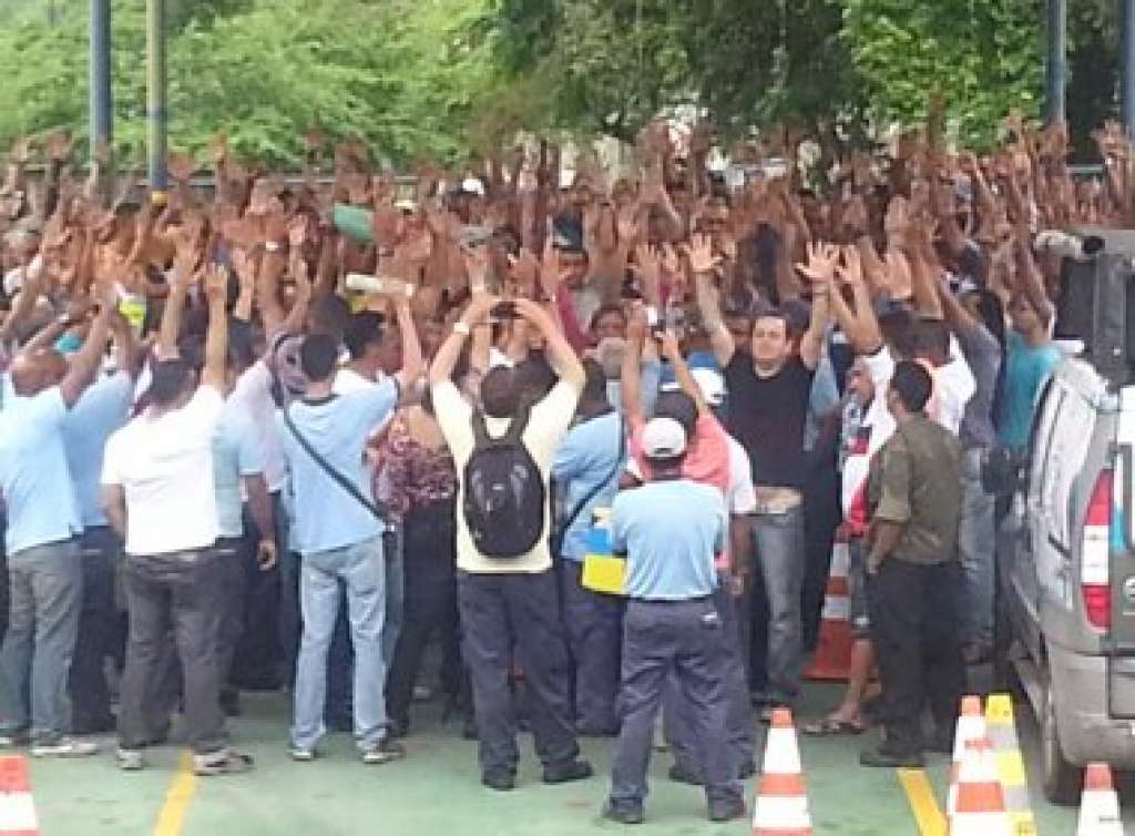 Agentes da Transalvador aceitam proposta da prefeitura e  encerram a greve