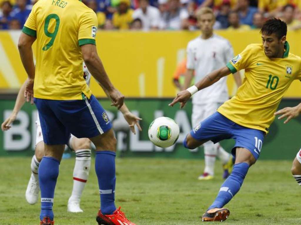 Brasil abre caminho com golaço de Neymar e vence Japão sem sustos