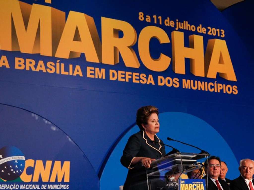 Dilma libera R$ 3 bi para municípios custearem saúde e educação