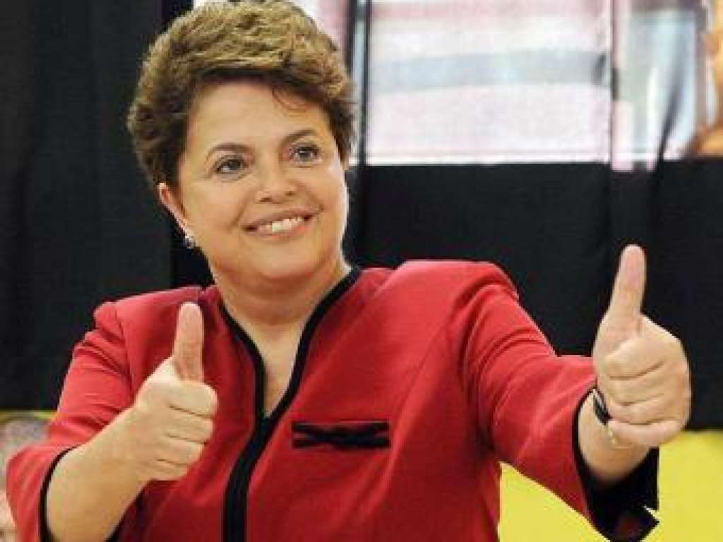 “Estou numa fase de beijos. Só beijos”, diz presidente Dilma