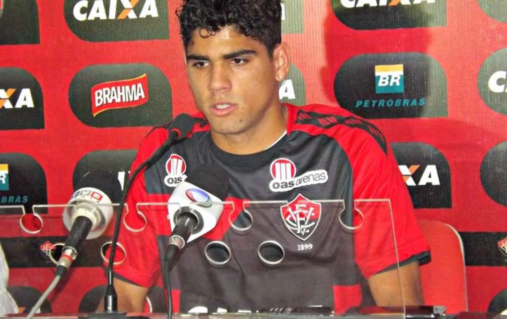 Daniel Borges é relacionado para duelo contra o Corinthians