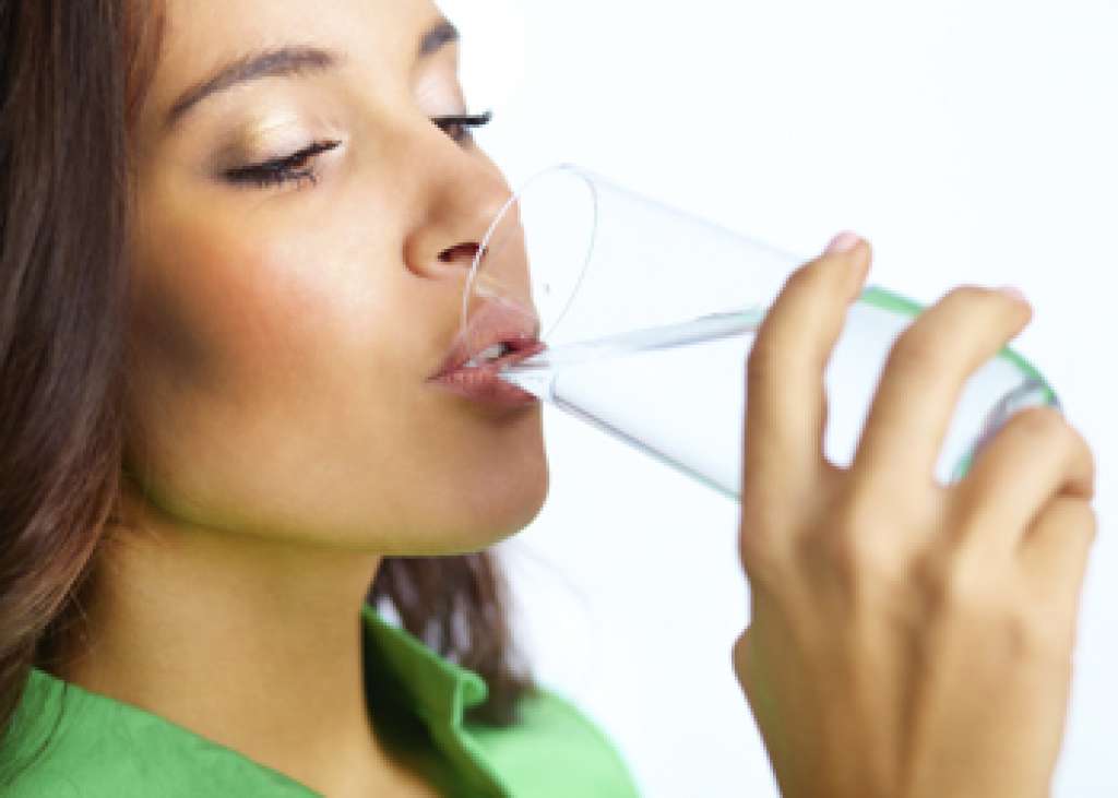 Cinco motivos para beber água