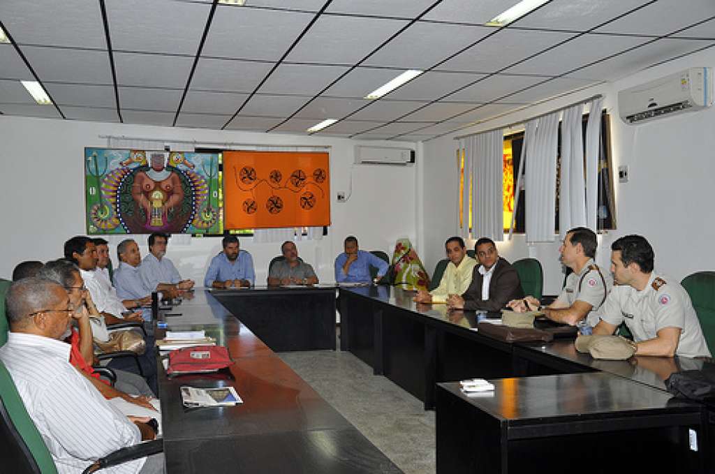 Prefeitura de Lauro de Freitas promove reunião com empresários do município