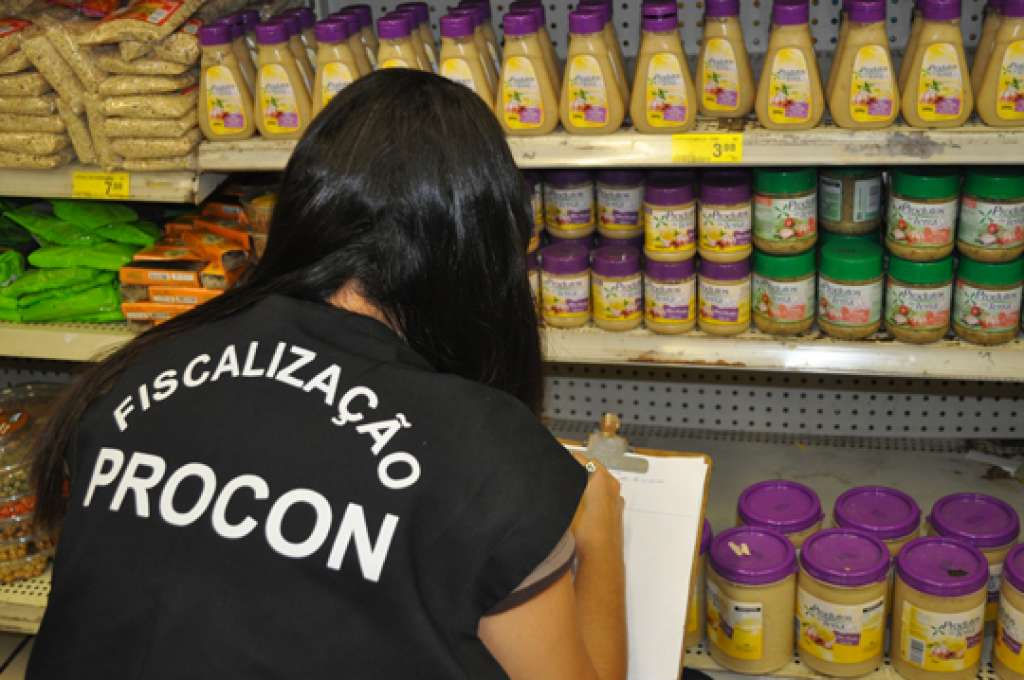 Conheça os onze supermercados autuados pelo Procon em Salvador