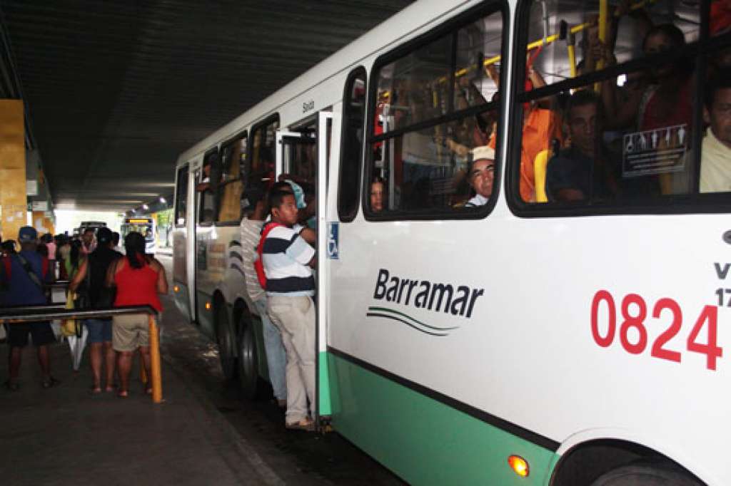 Prefeitura firma acordo com MP para licitar transporte público até outubro