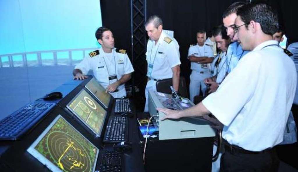 Marinha abre concurso para oficiais com 98 vagas