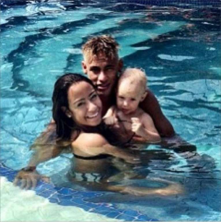 Neymar se declara para filho e irmã no Instagram