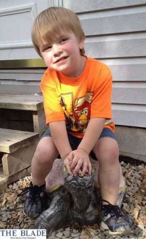 Menino de 3 anos morre após encontrar arma dentro de casa e atirar na própria cabeça