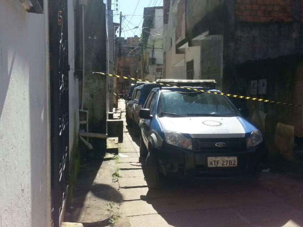 Três são mortos em troca de tiros entre traficantes em Pernambués