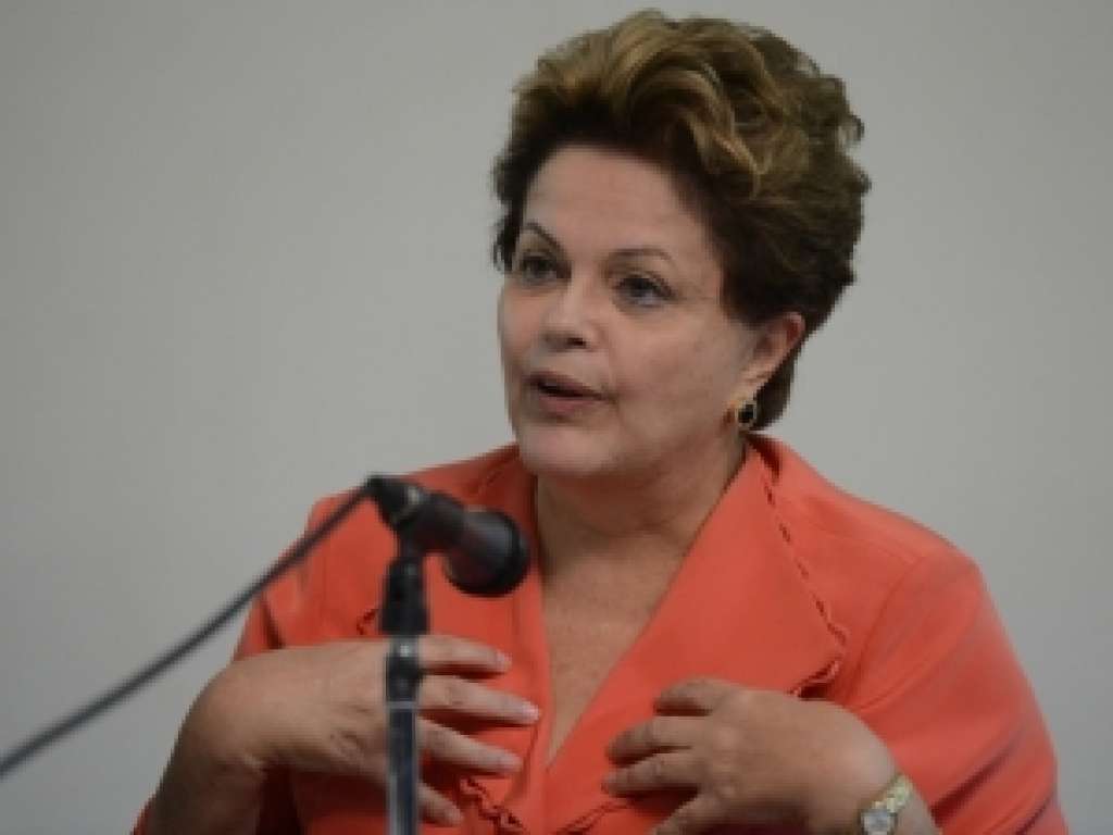 Dilma assina hoje contrato do metrô e pacote para mobilidade