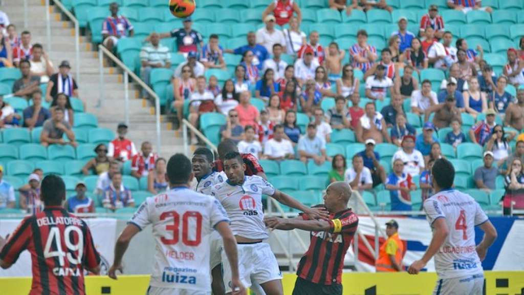 Obina e Éderson marcam, e Bahia e Atlético-PR ficam no empate: 1 a 1