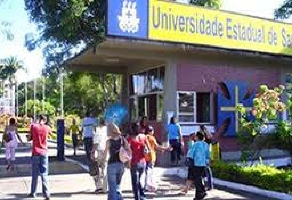 Agerba multa quem dá carona a estudantes da UESC e IFBA