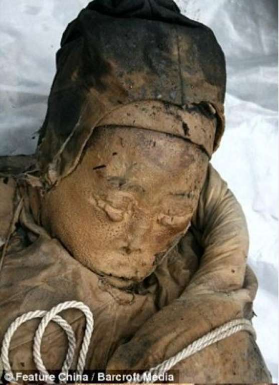 Múmia chinesa é encontrada preservada mesmo depois de cerca de 300 anos