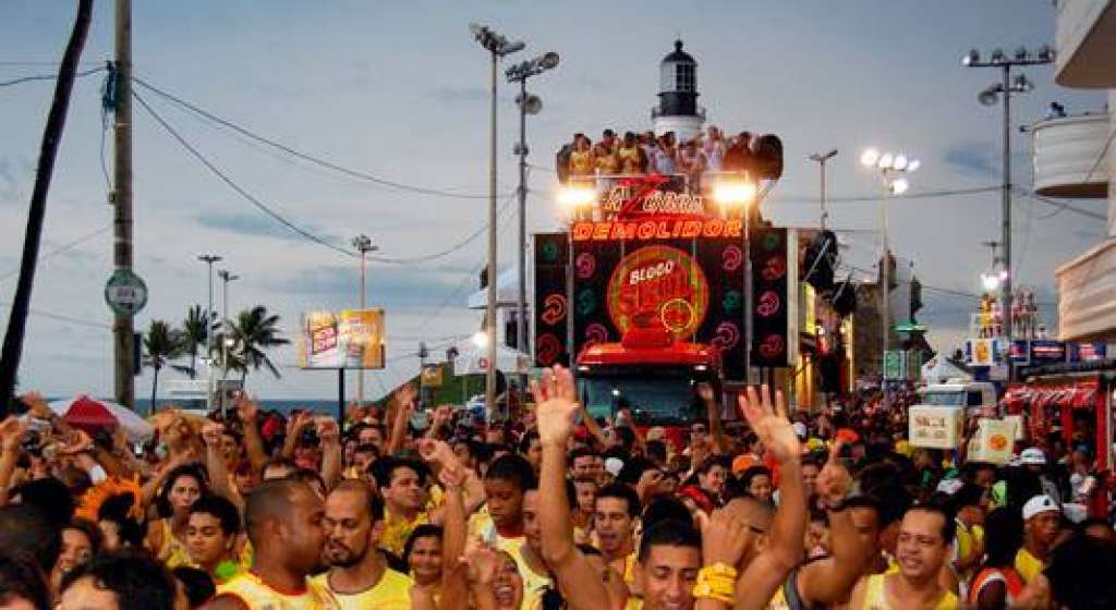 Prefeitura quebra contrato com a Ambev para o Carnaval 2014