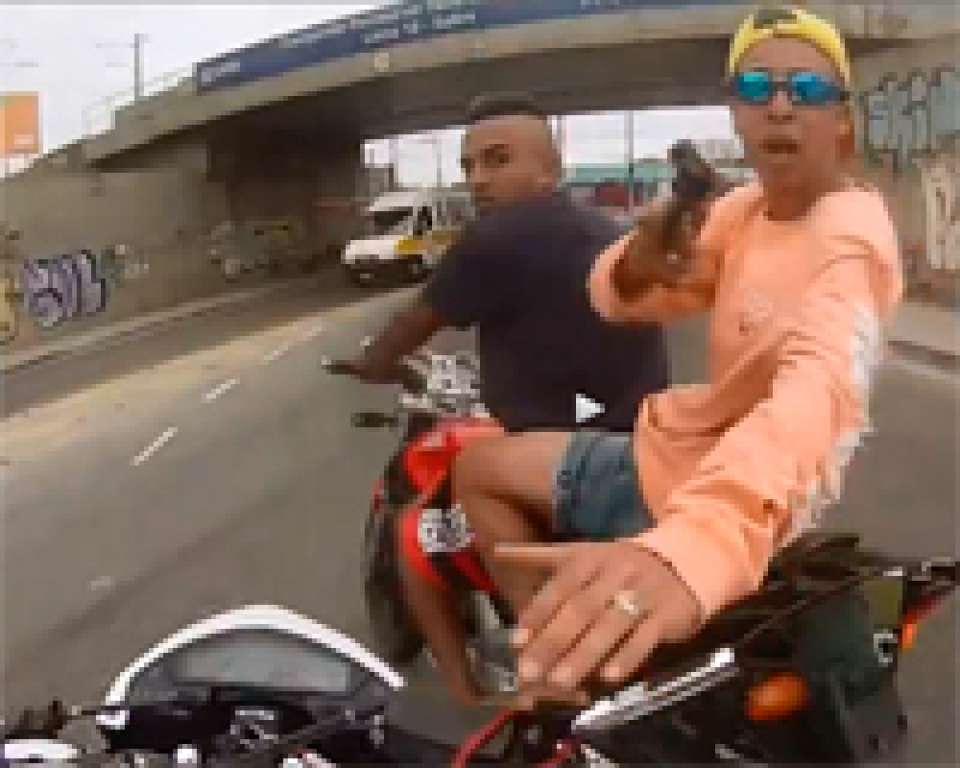 Motociclista que gravou tentativa de roubo desiste de vender moto